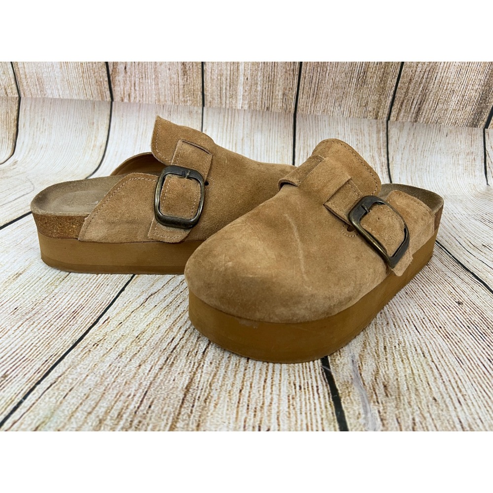 Cushionaire Women Tan Suede Platform Clogs Buckle Slip On Mules Size 7M